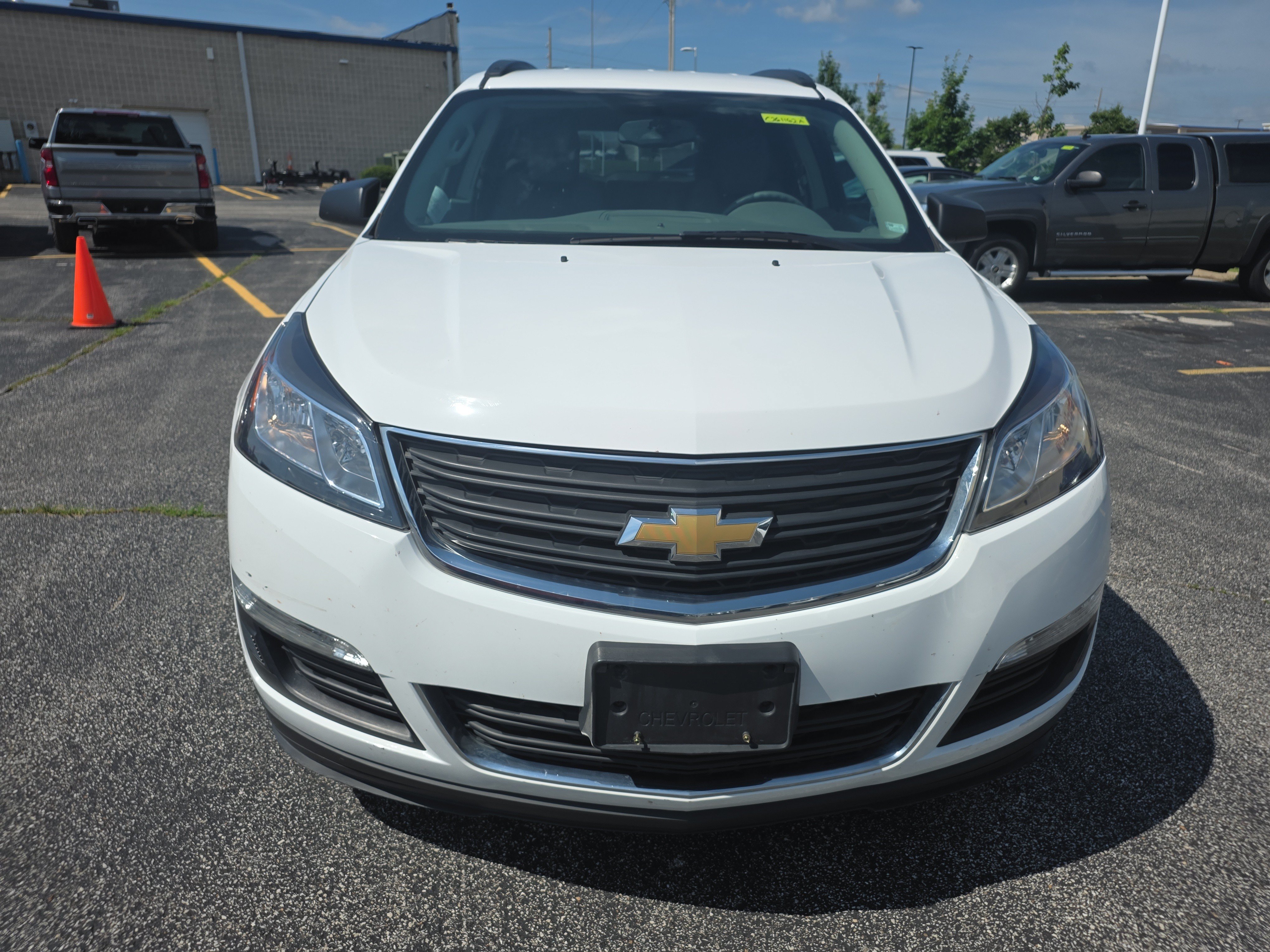 Used 2017 Chevrolet Traverse LS FWD image 8
