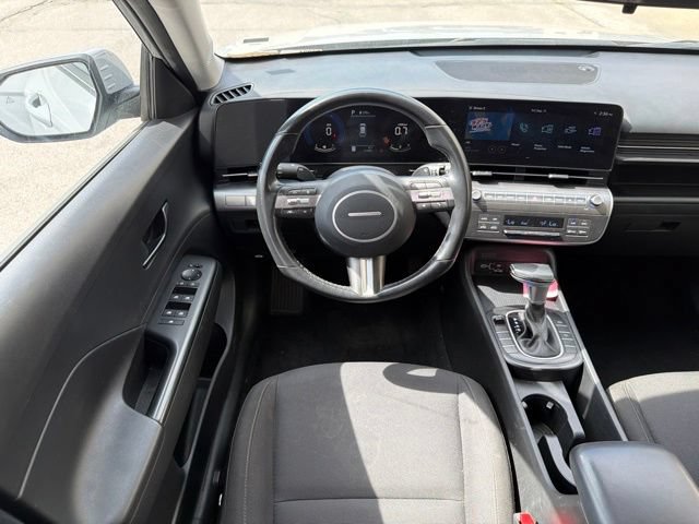 Used 2025 Hyundai Kona SEL FWD image 18