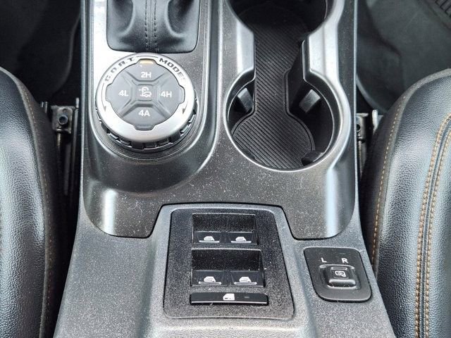 Used 2023 Ford Bronco Badlands w/ Sasquatch Package AWD/4WD image 18