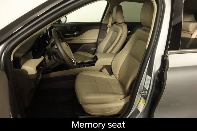 Used 2022 Lincoln Corsair AWD w/ Equipment Group 101A image 31