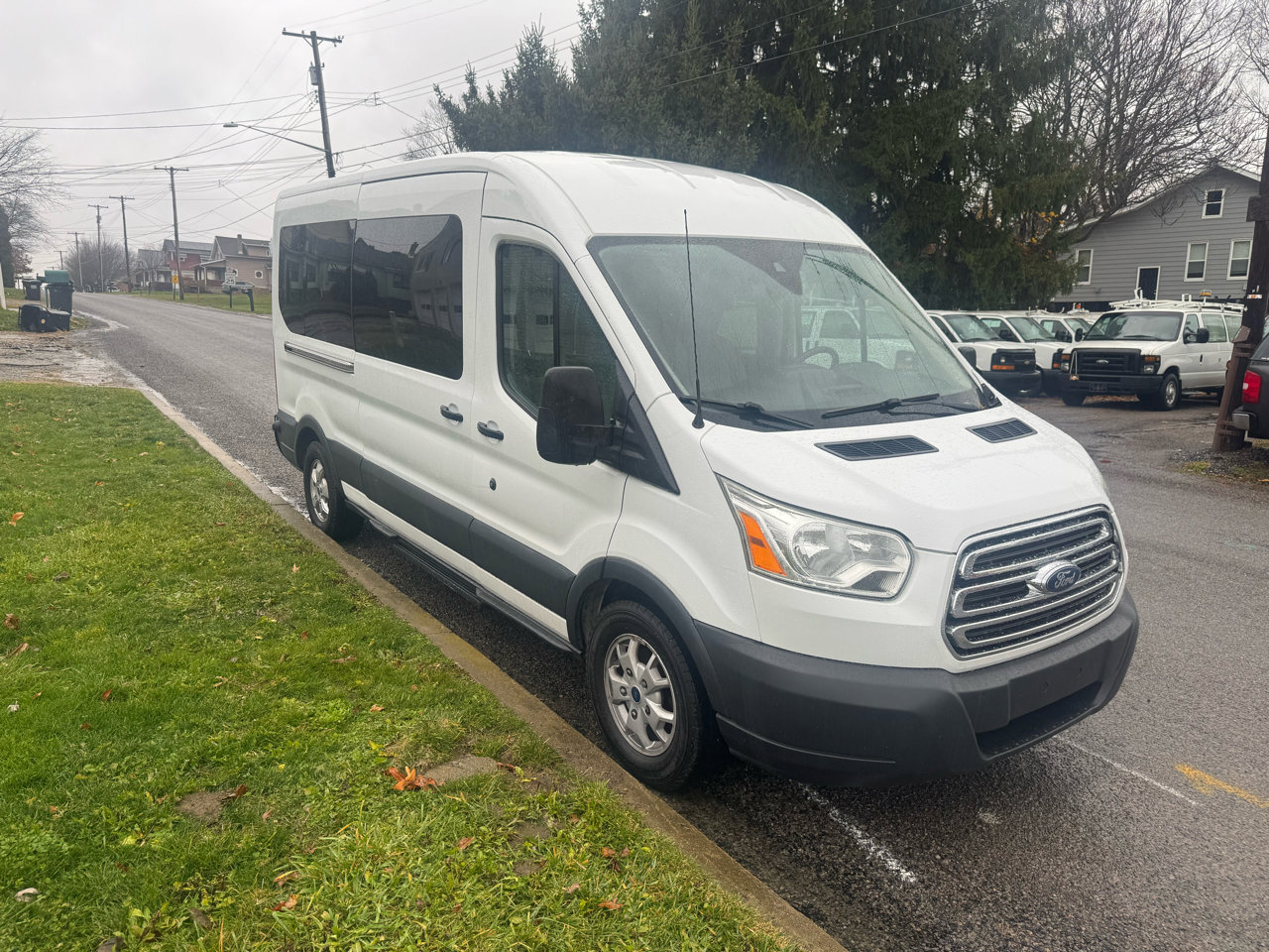 Used 2017 Ford Transit 350 XLT RWD image 6