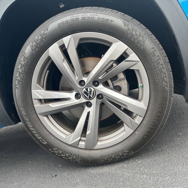 Used 2024 Volkswagen Atlas Cross Sport SEL R-Line image 24