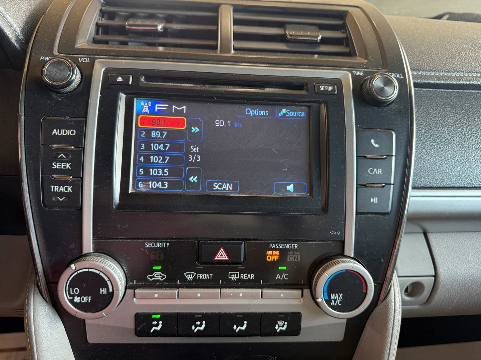 Used 2012 Toyota Camry LE image 14