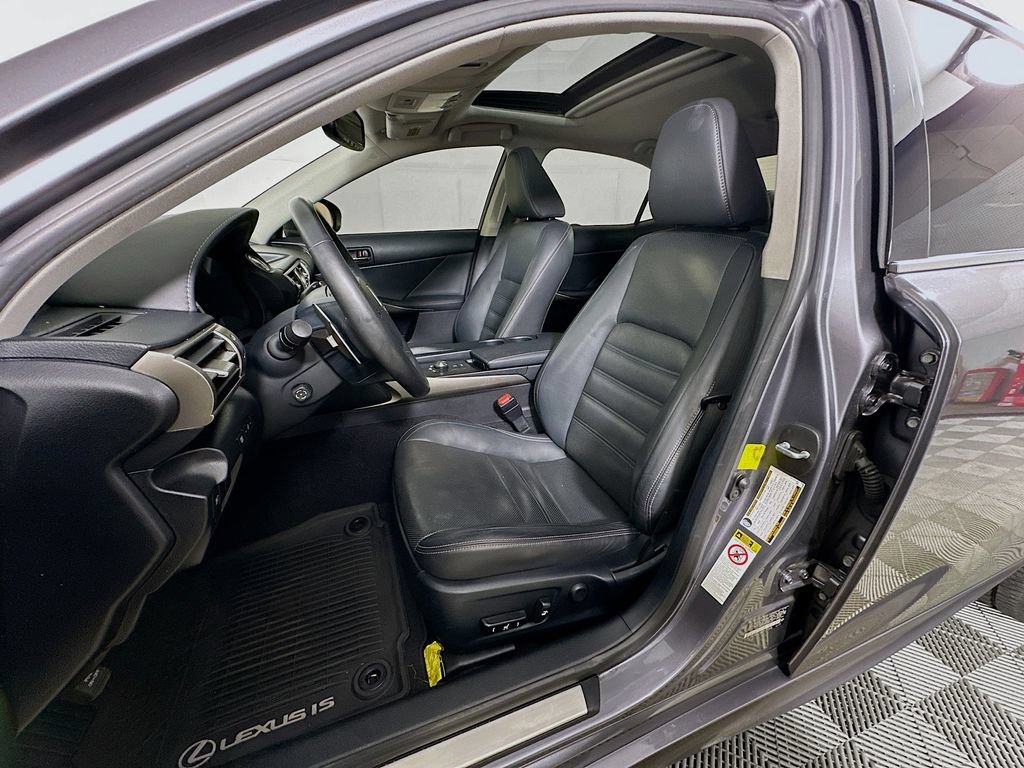 Used 2015 Lexus IS 250 RWD image 25