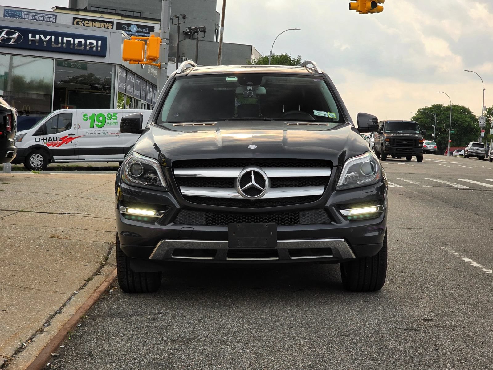 Used 2016 Mercedes-Benz GL 450 4MATIC image 3