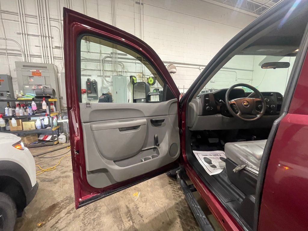 Used 2013 Chevrolet Silverado 1500 W/T image 30