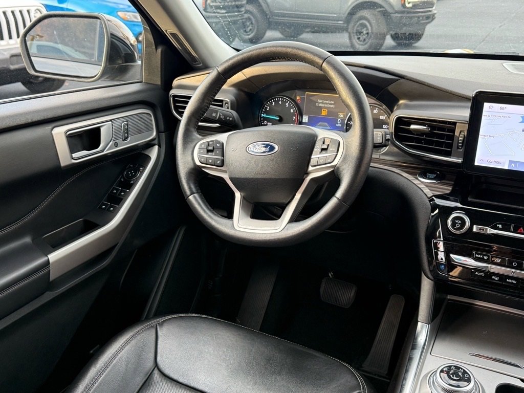 Certified 2024 Ford Explorer Limited image 11