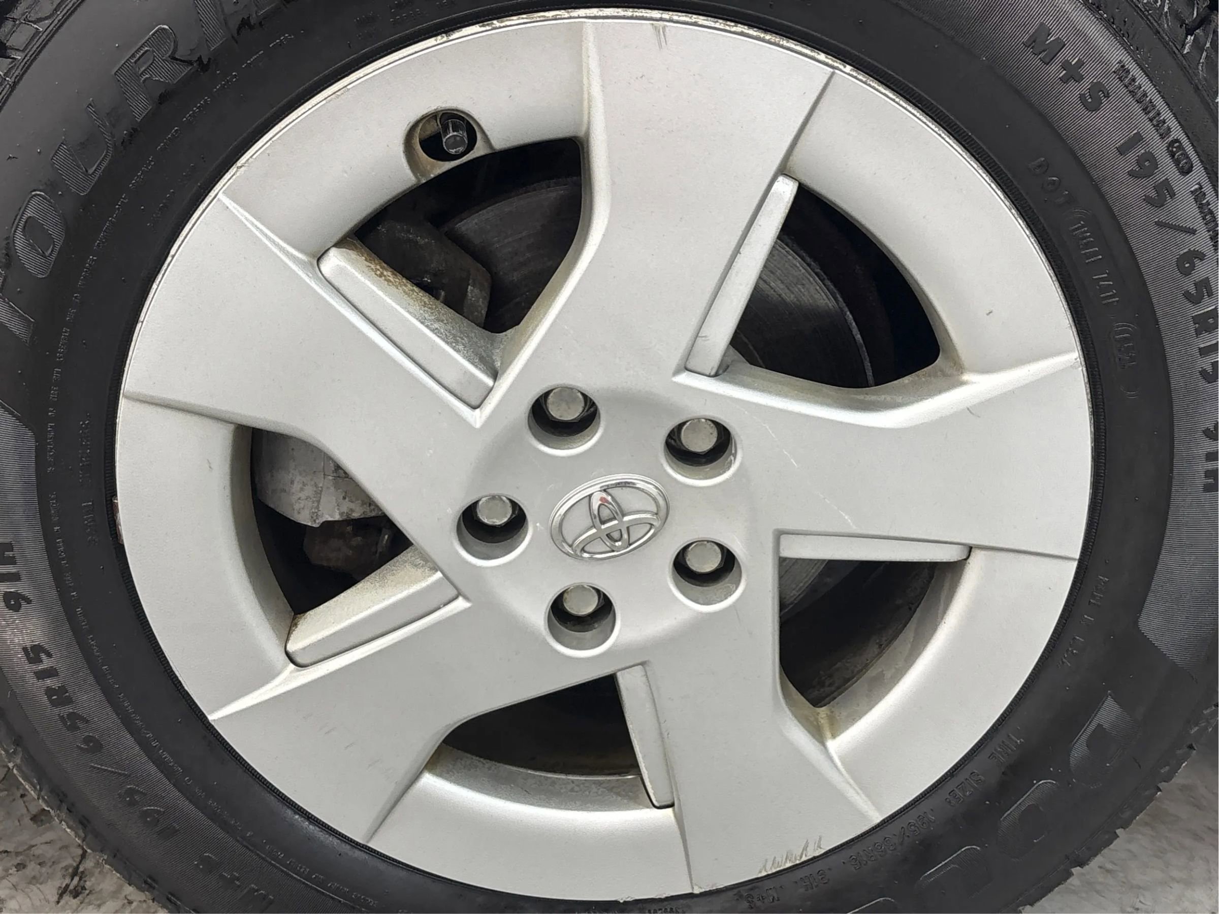 Used 2011 Toyota Prius Two image 28