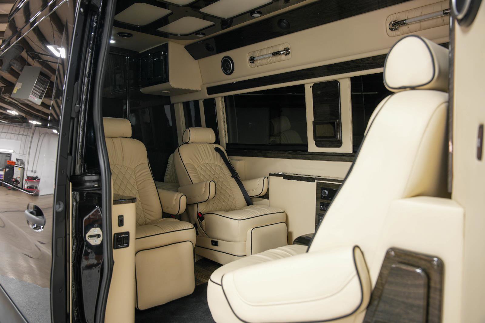 Used 2020 Mercedes-Benz Sprinter 3500 image 46