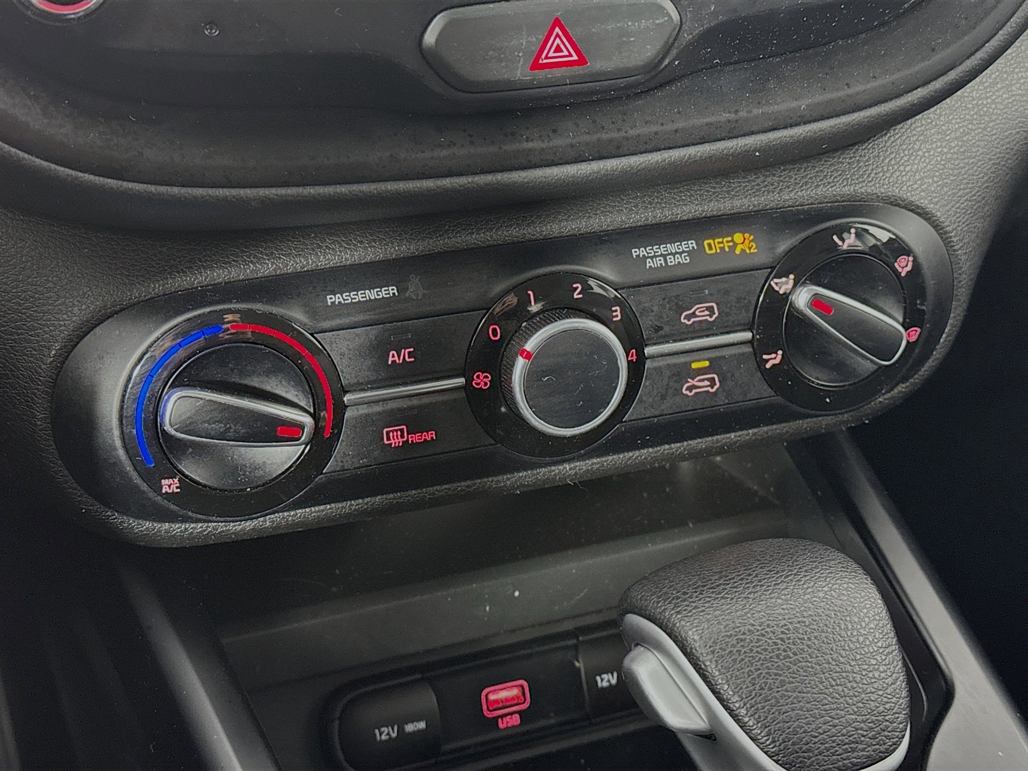 Used 2022 Kia Soul LX image 15