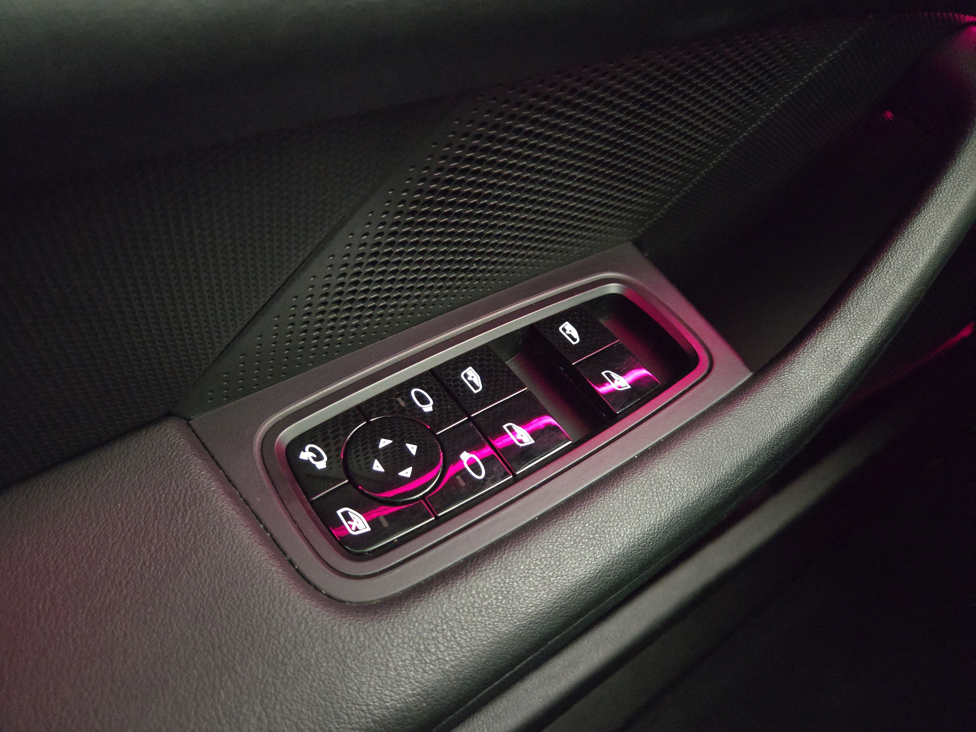 Used 2021 Porsche Taycan 4S image 29