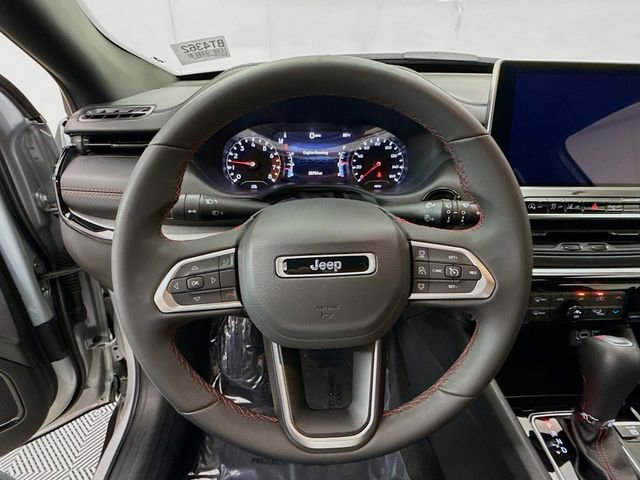 Used 2024 Jeep Compass Trailhawk image 11