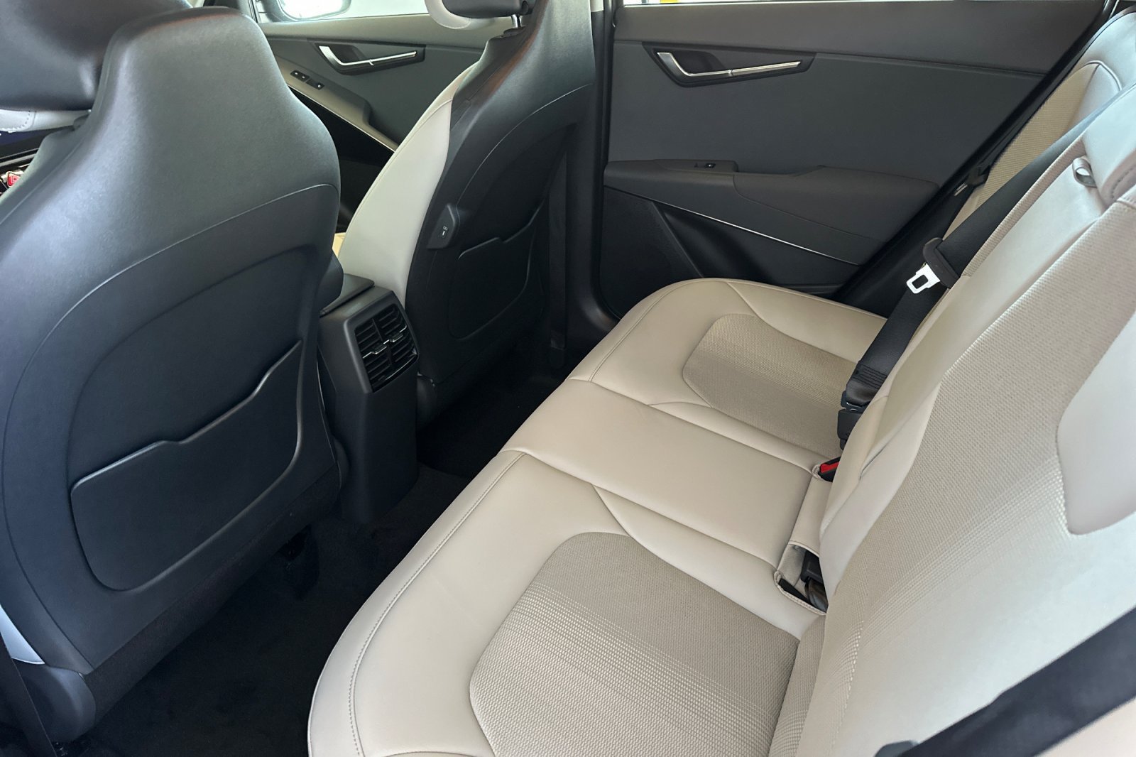 New 2026 Kia Niro EX FWD image 12