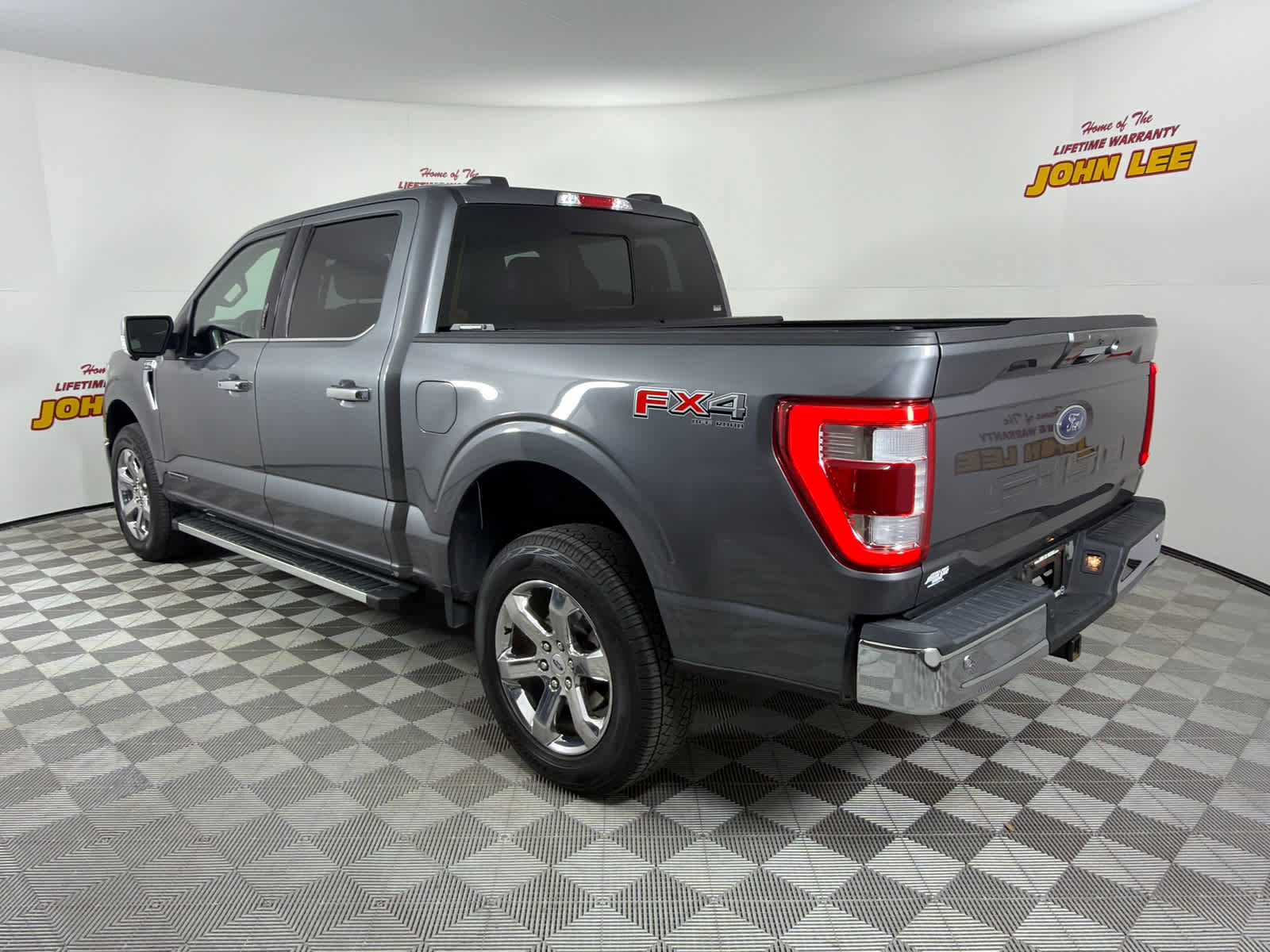 Used 2023 Ford F150 Lariat w/ Trailer Tow Package AWD/4WD image 3