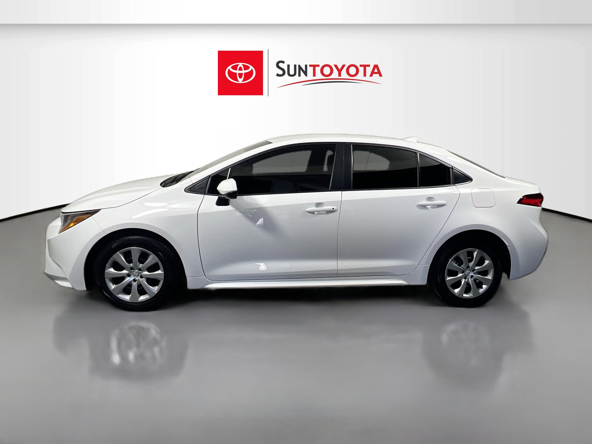 Used 2024 Toyota Corolla LE FWD image 7