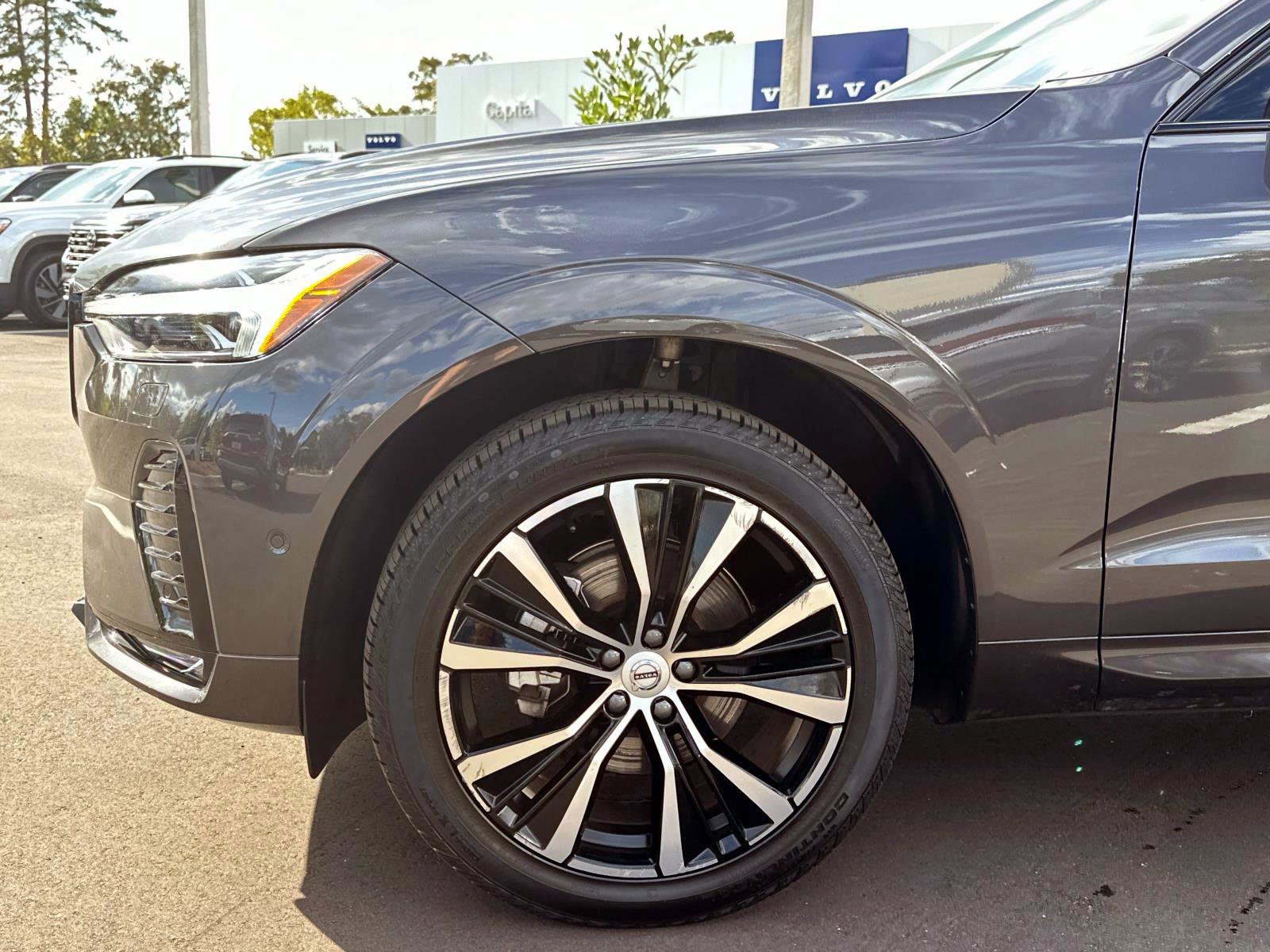 Certified 2025 Volvo XC60 B5 Plus image 10