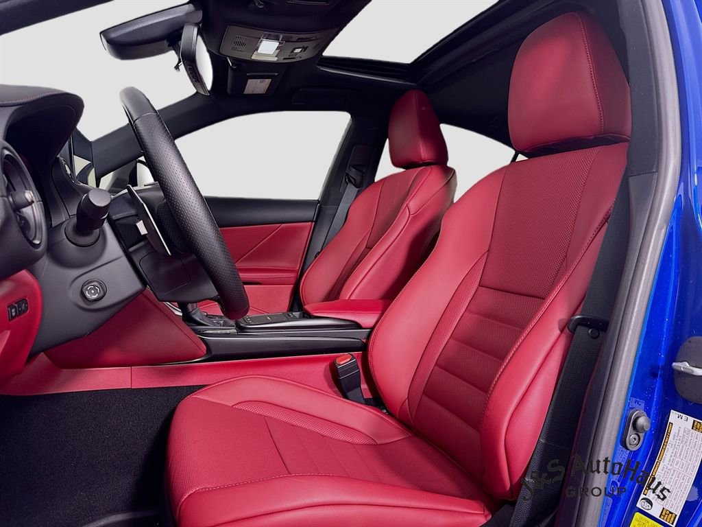 Used 2025 Lexus IS 500 RWD image 11