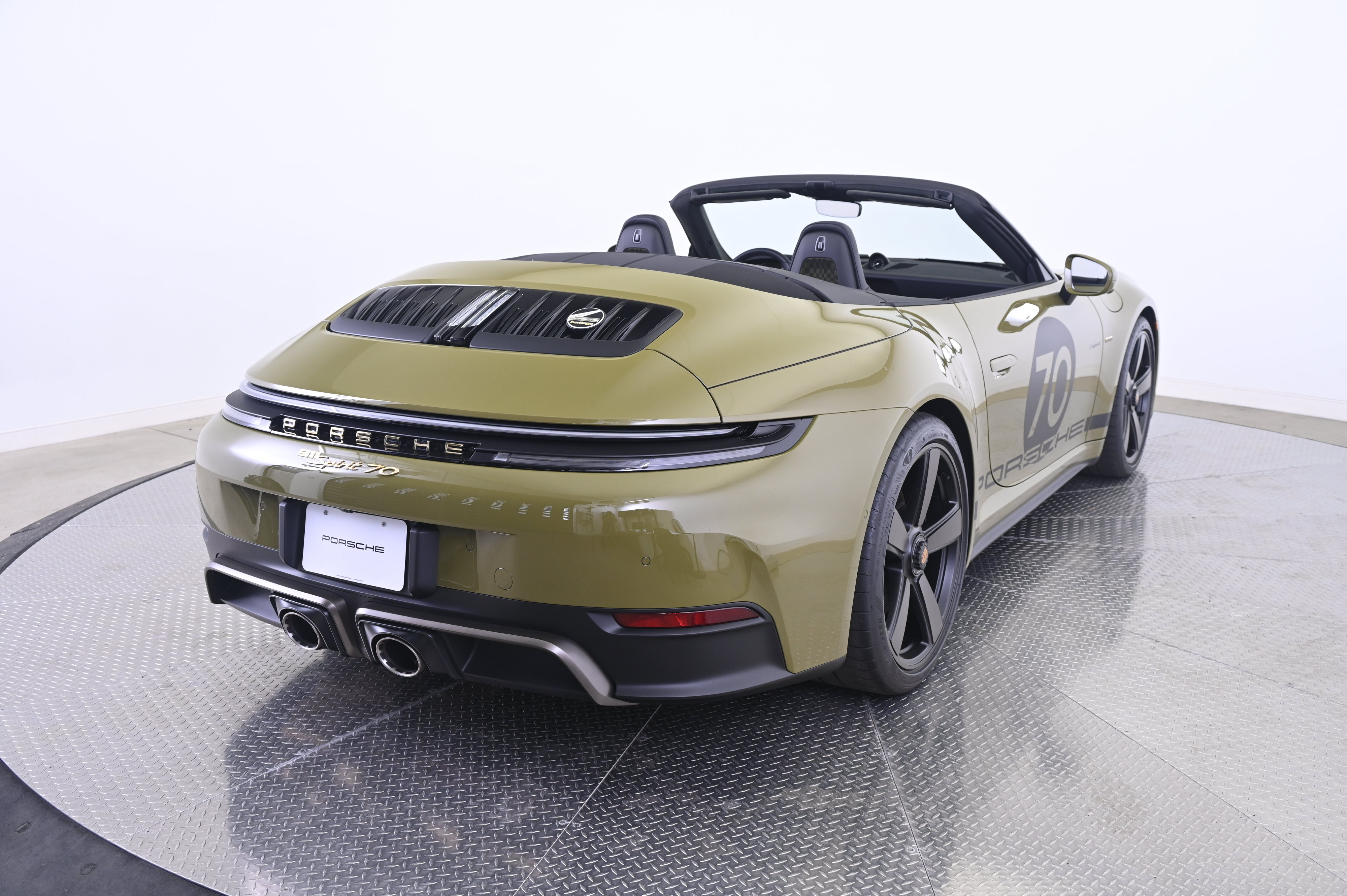 Used 2026 Porsche 911 GTS RWD image 7