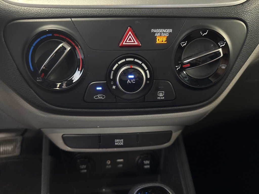 Used 2022 Hyundai Accent SE image 36