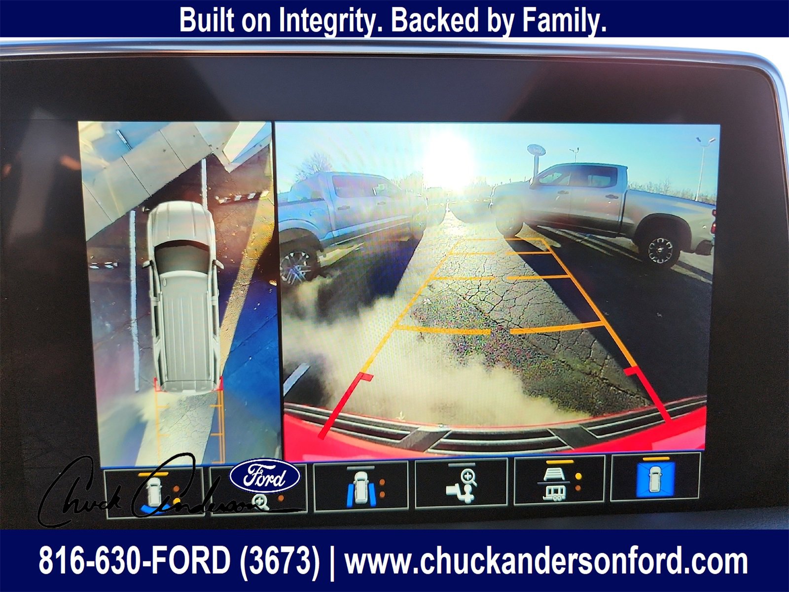 Used 2024 GMC Yukon AT4 w/ AT4 Premium Package image 17