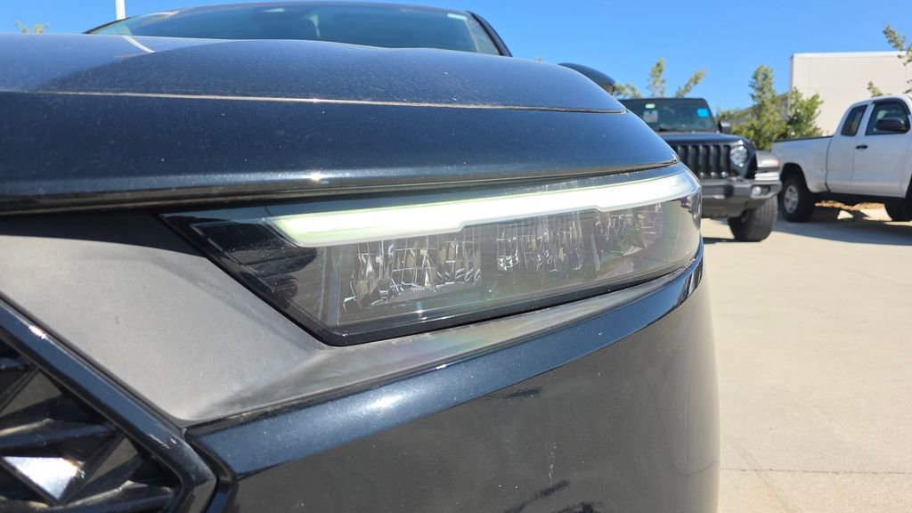 Used 2023 Honda Accord EX image 9