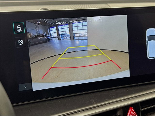 Used 2025 Kia Sorento S image 16