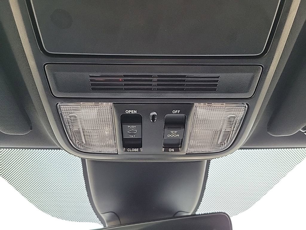 Used 2025 Honda Odyssey Sport-L image 21