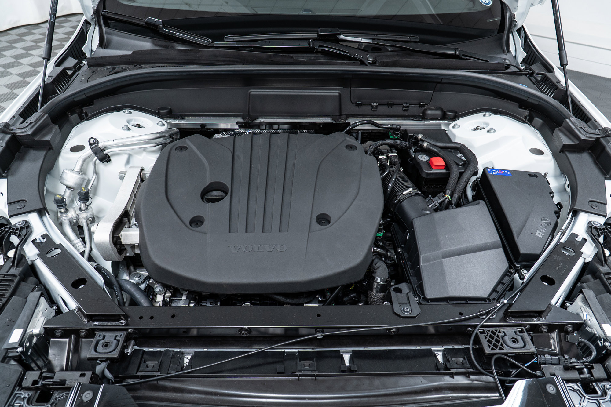 New 2026 Volvo XC60 B5 Plus w/ Climate Package image 9