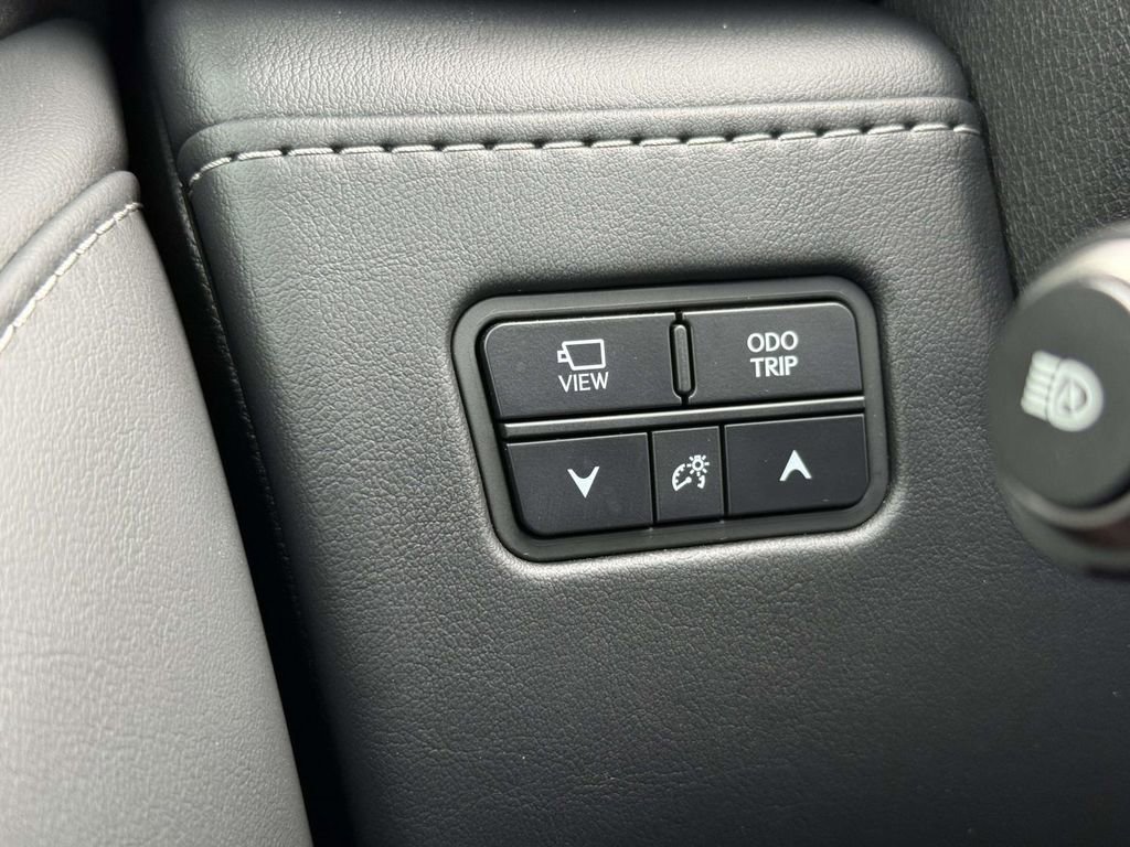 Used 2024 Lexus LX 600 F Sport image 24