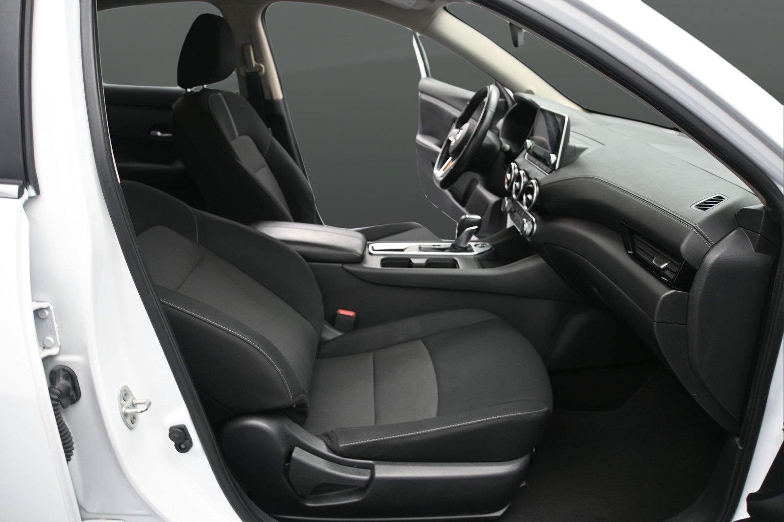 Used 2022 Nissan Sentra SV FWD image 17