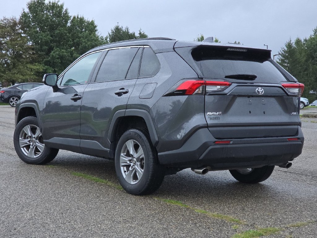 Used 2024 Toyota RAV4 XLE FWD image 17