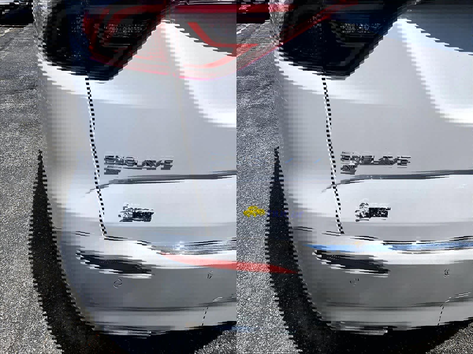 Used 2023 Buick Enclave Essence w/ Experience Buick Package AWD/4WD image 30