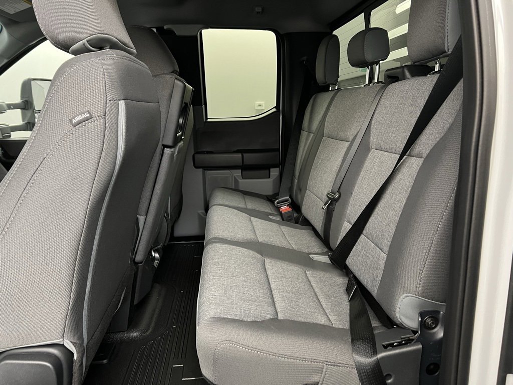 New 2025 Ford F550 4x4 Supercab Super Duty image 27
