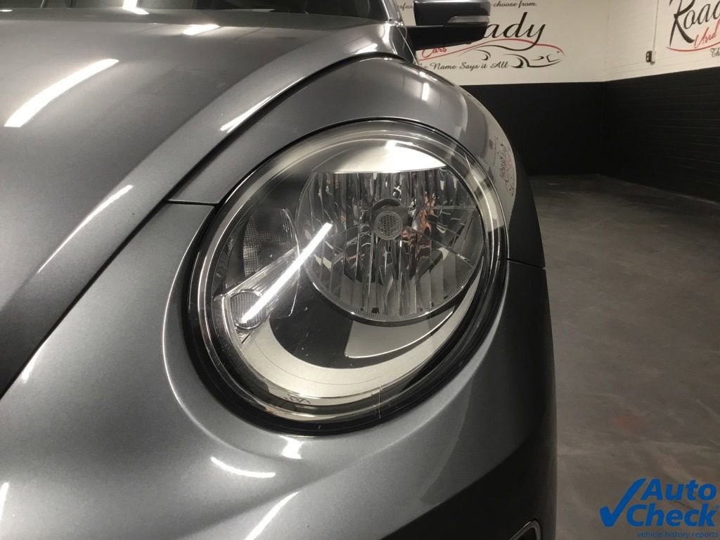 Used 2019 Volkswagen Beetle 2.0T S image 26