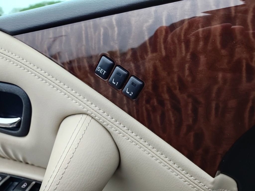 Used 2017 Nissan Armada Platinum w/ Captain Seat Package AWD/4WD image 6