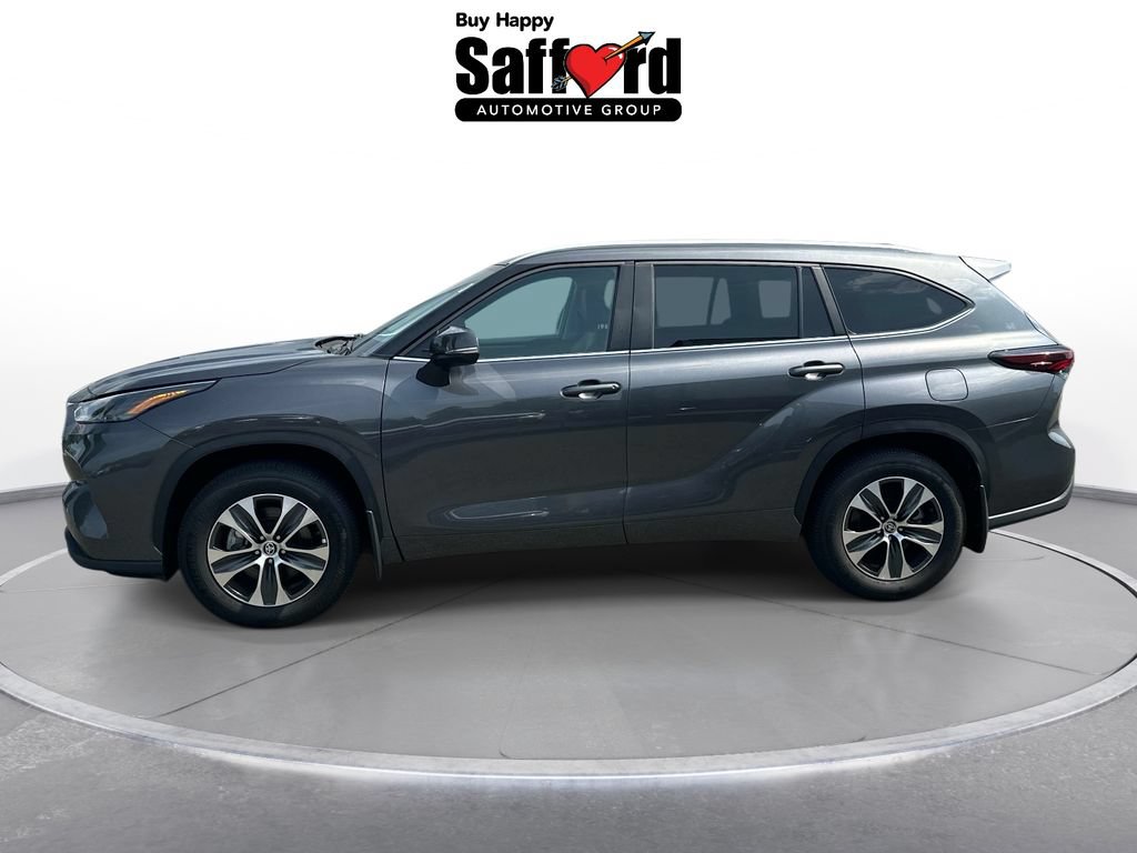 Used 2024 Toyota Highlander XLE AWD/4WD image 5