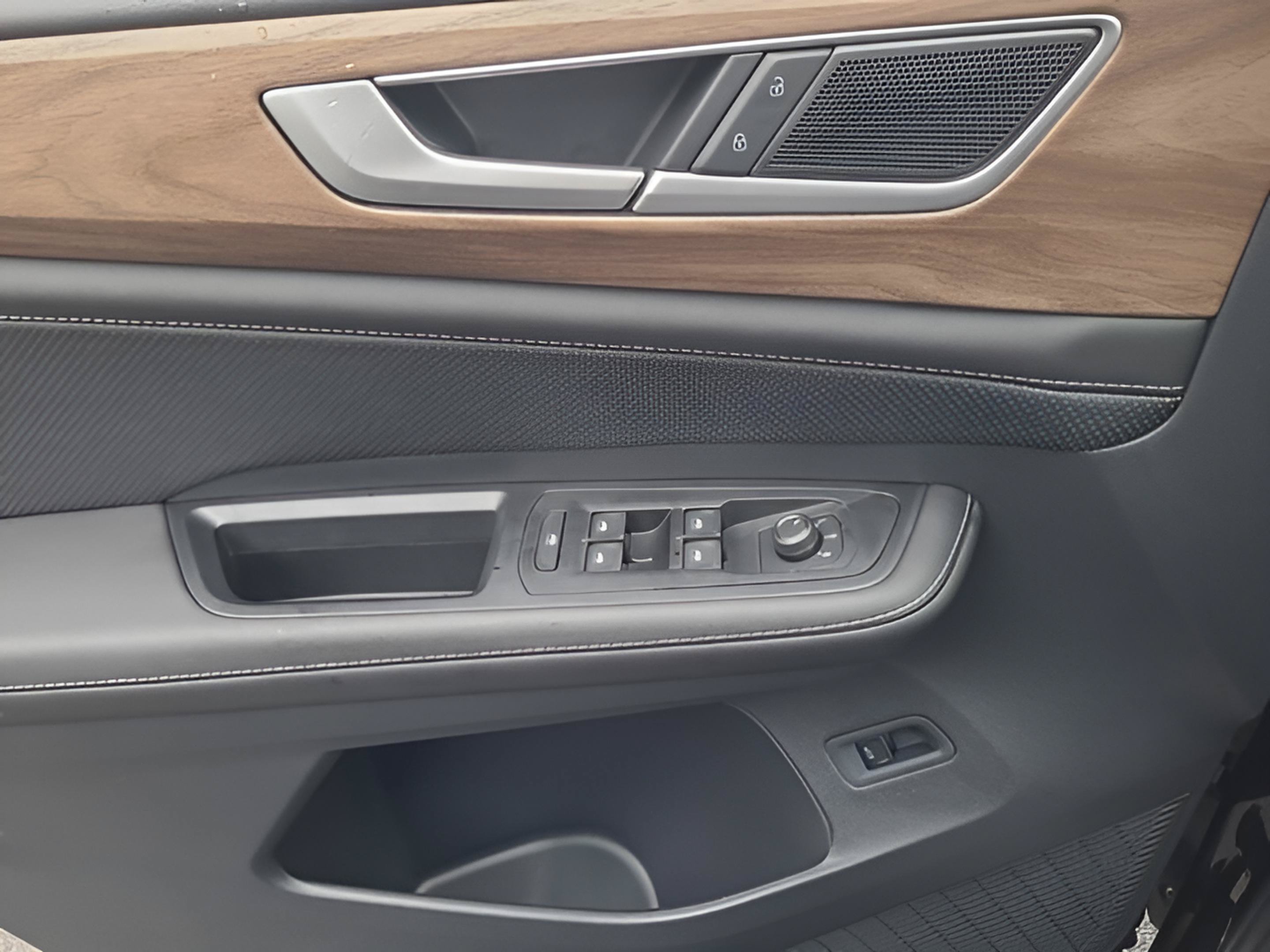 New 2026 Volkswagen Atlas SE FWD image 20