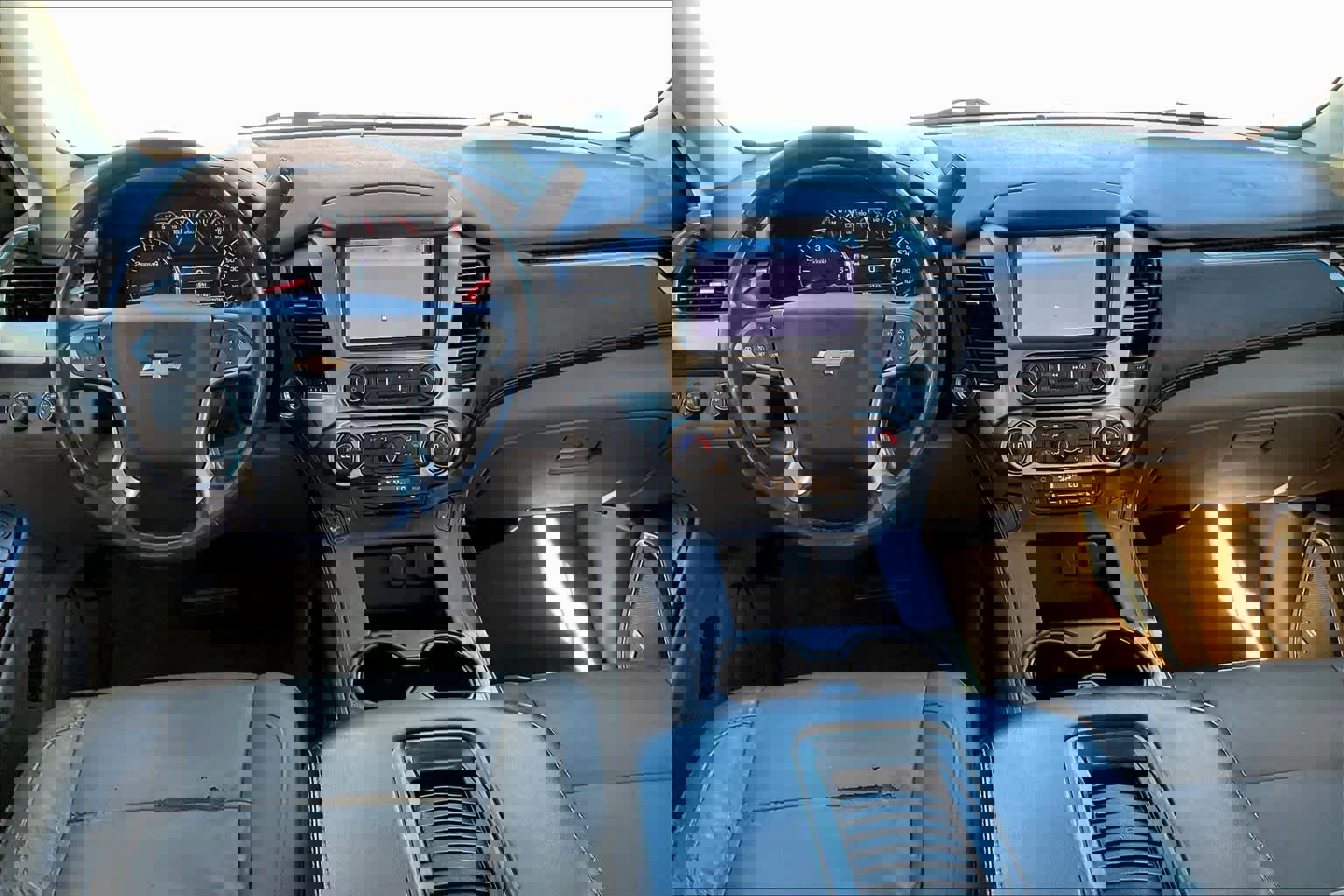 Used 2015 Chevrolet Suburban LT image 15