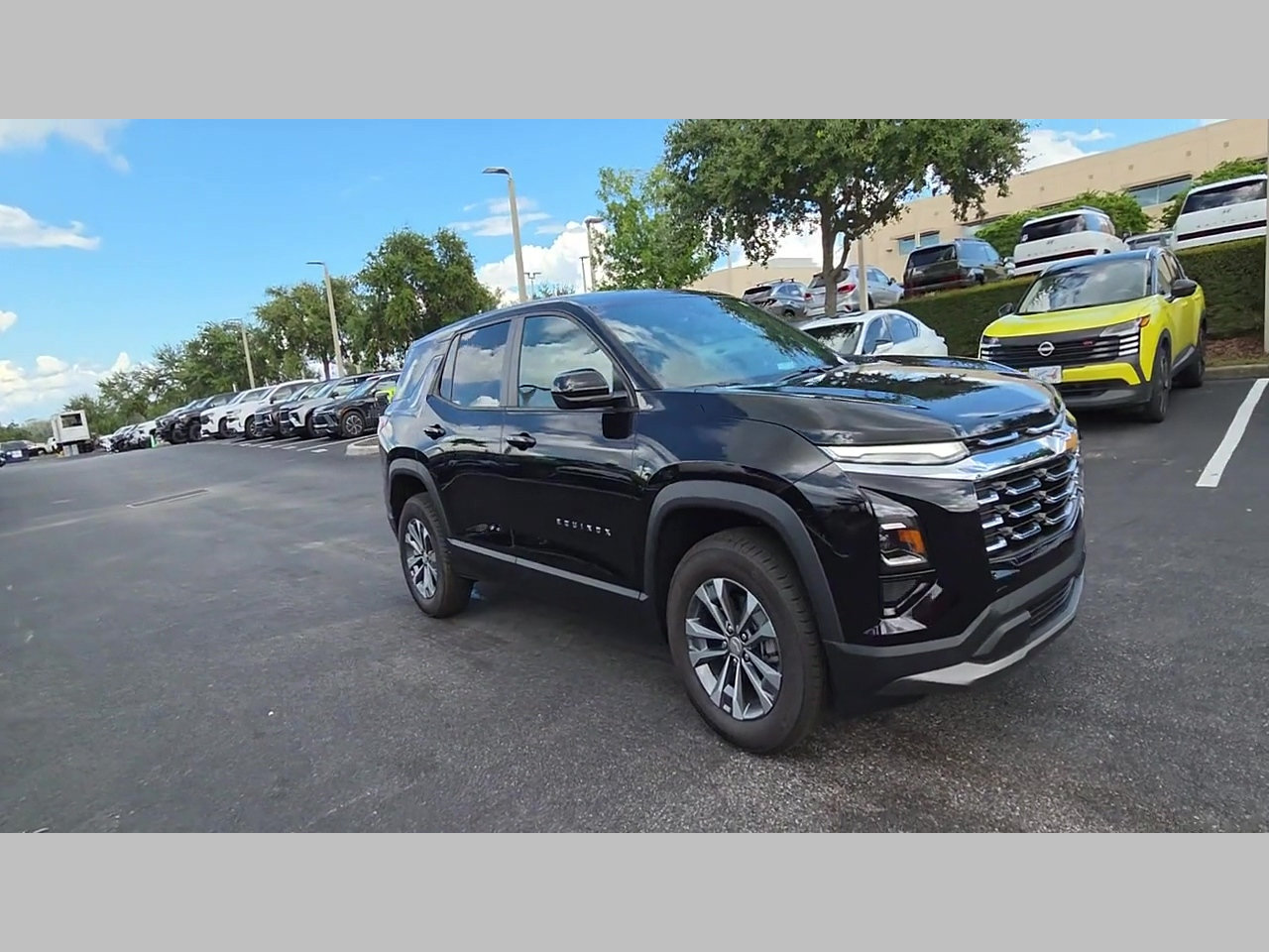 New 2026 Chevrolet Equinox LT w/ LPO, Floor Liner Package AWD/4WD image 23