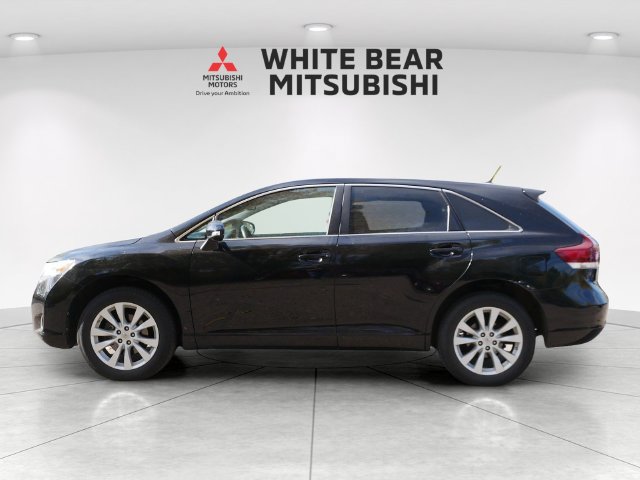 Used 2015 Toyota Venza LE FWD image 3