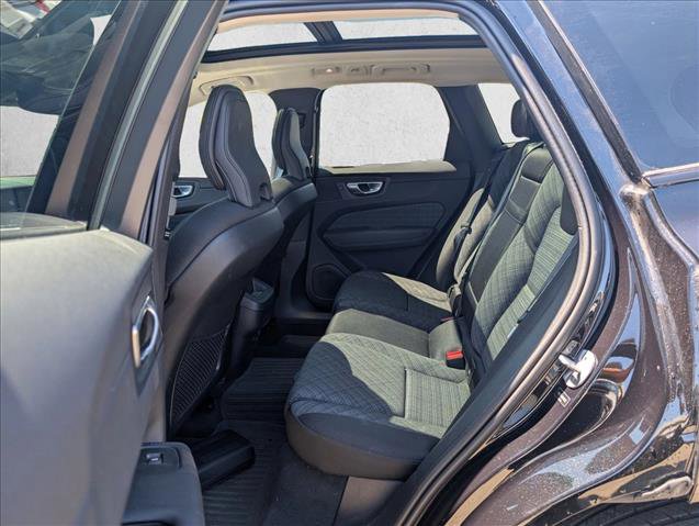 Used 2024 Volvo XC60 B5 Core w/ Protection Package Premier AWD/4WD image 17