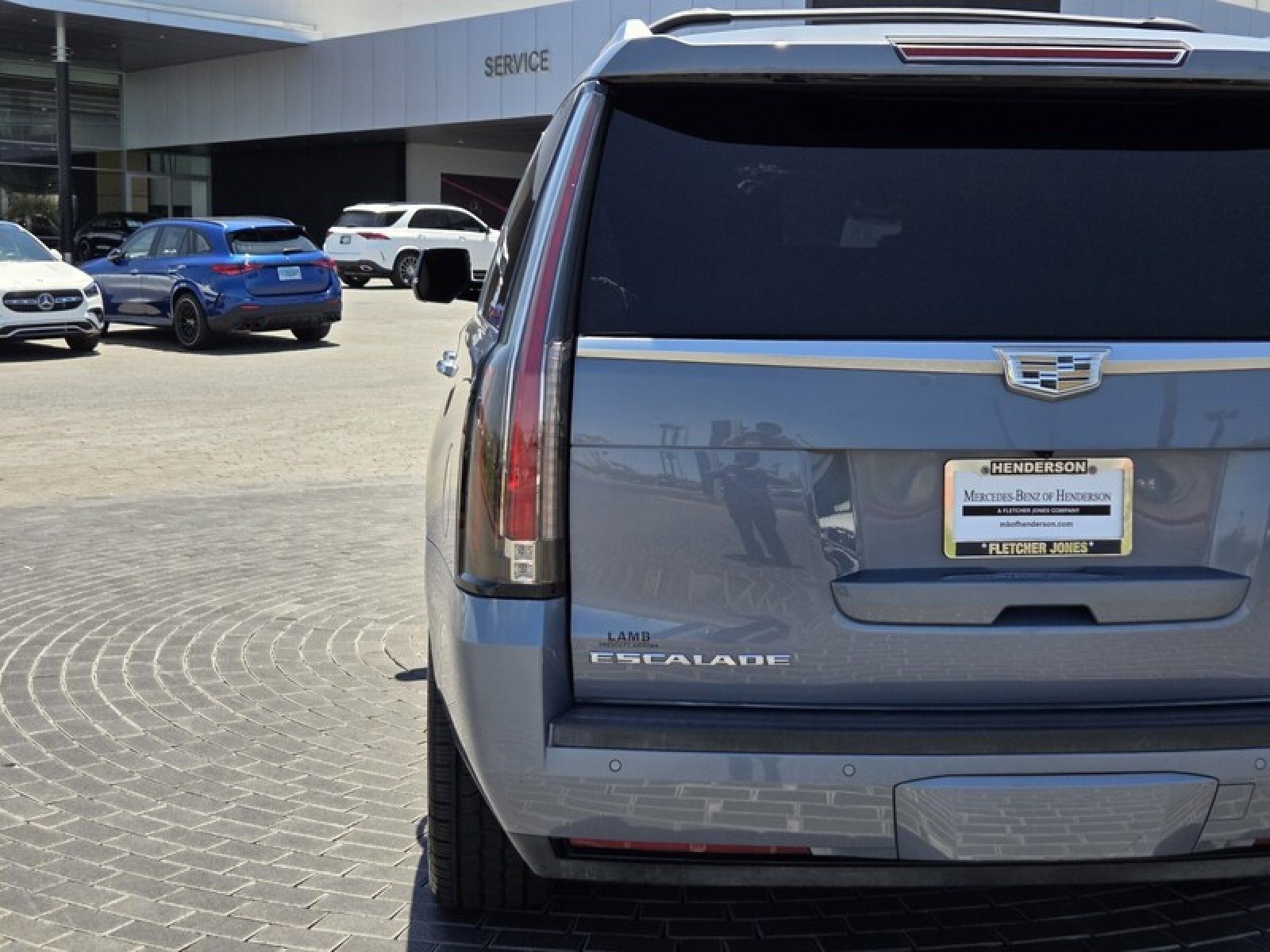 Used 2016 Cadillac Escalade ESV Luxury AWD/4WD image 11