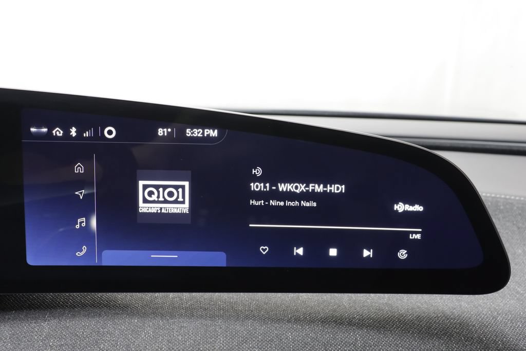 Used 2024 Lucid Air Pure RWD image 9