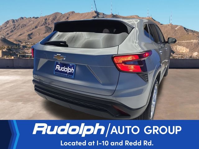 Used 2024 Chevrolet Trax LS w/ LS Convenience Package image 5