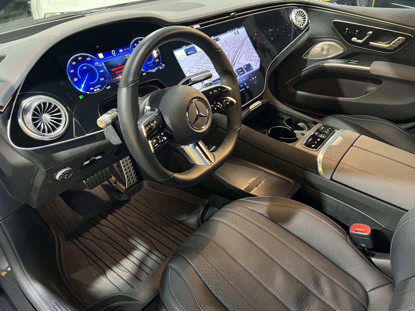 Used 2022 Mercedes-Benz EQS 580 4MATIC Sedan image 13