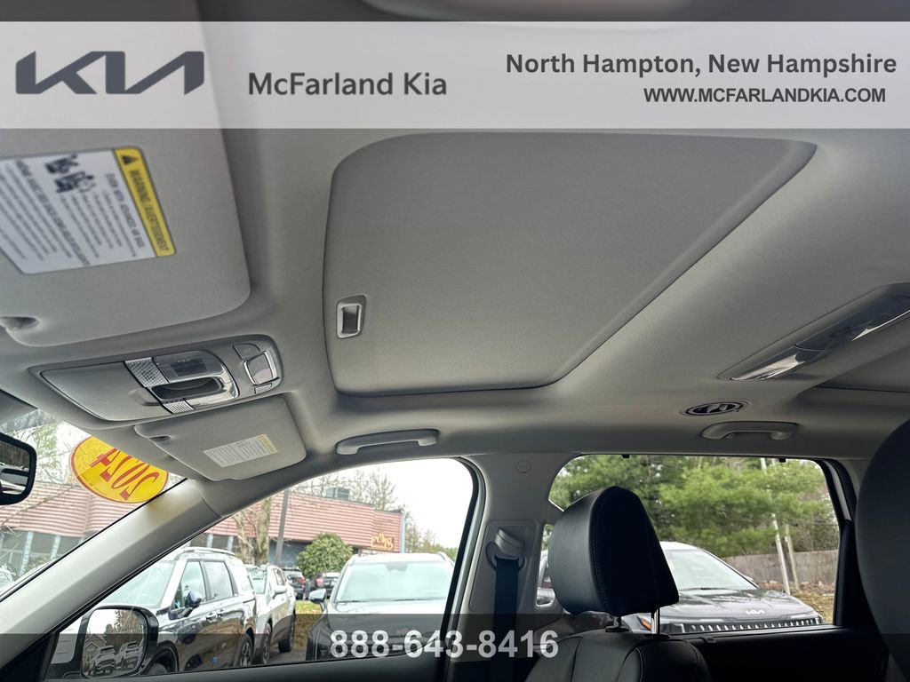 Used 2024 Kia Telluride SX w/ Towing Package image 22