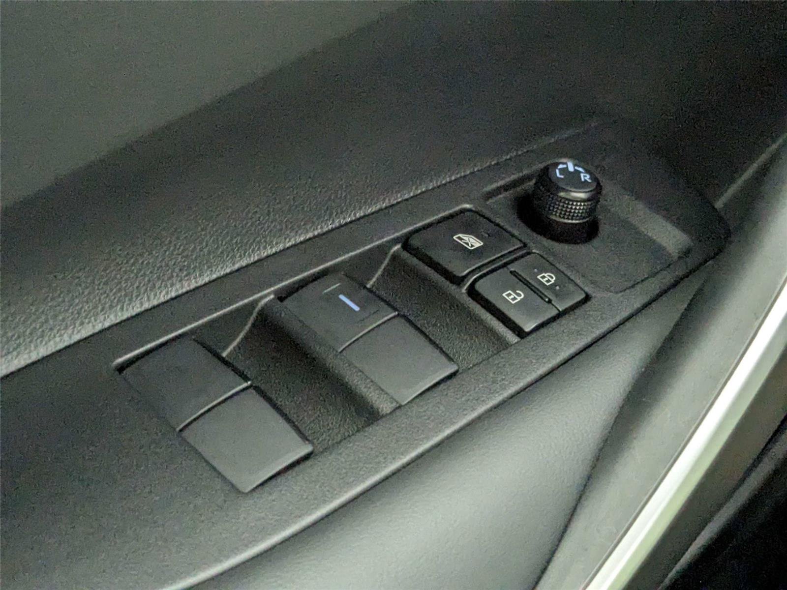Certified 2025 Toyota Corolla SE w/ SE Premium Package AWD/4WD image 15