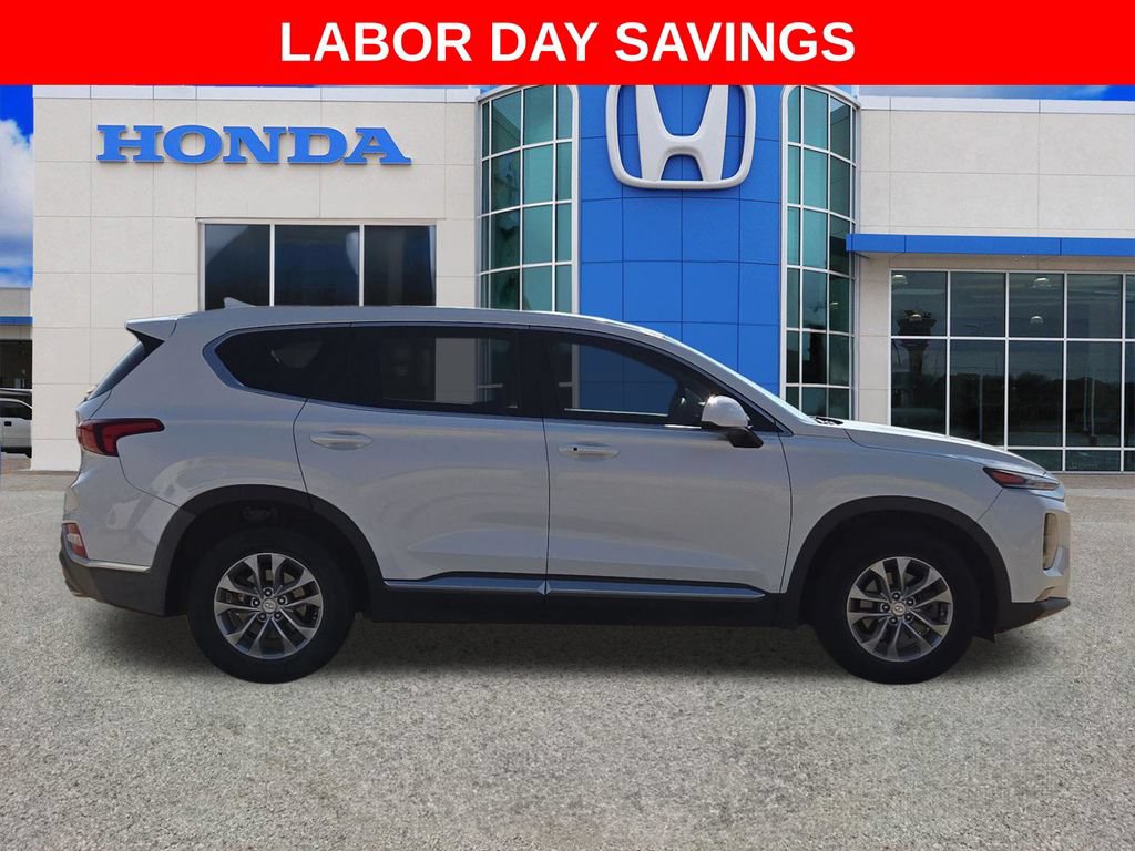 Used 2019 Hyundai Santa Fe SEL FWD image 2