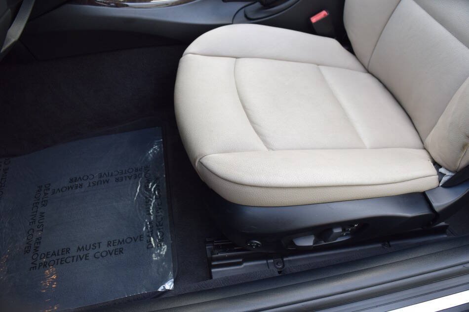 Used 2013 BMW 328i Convertible RWD image 45