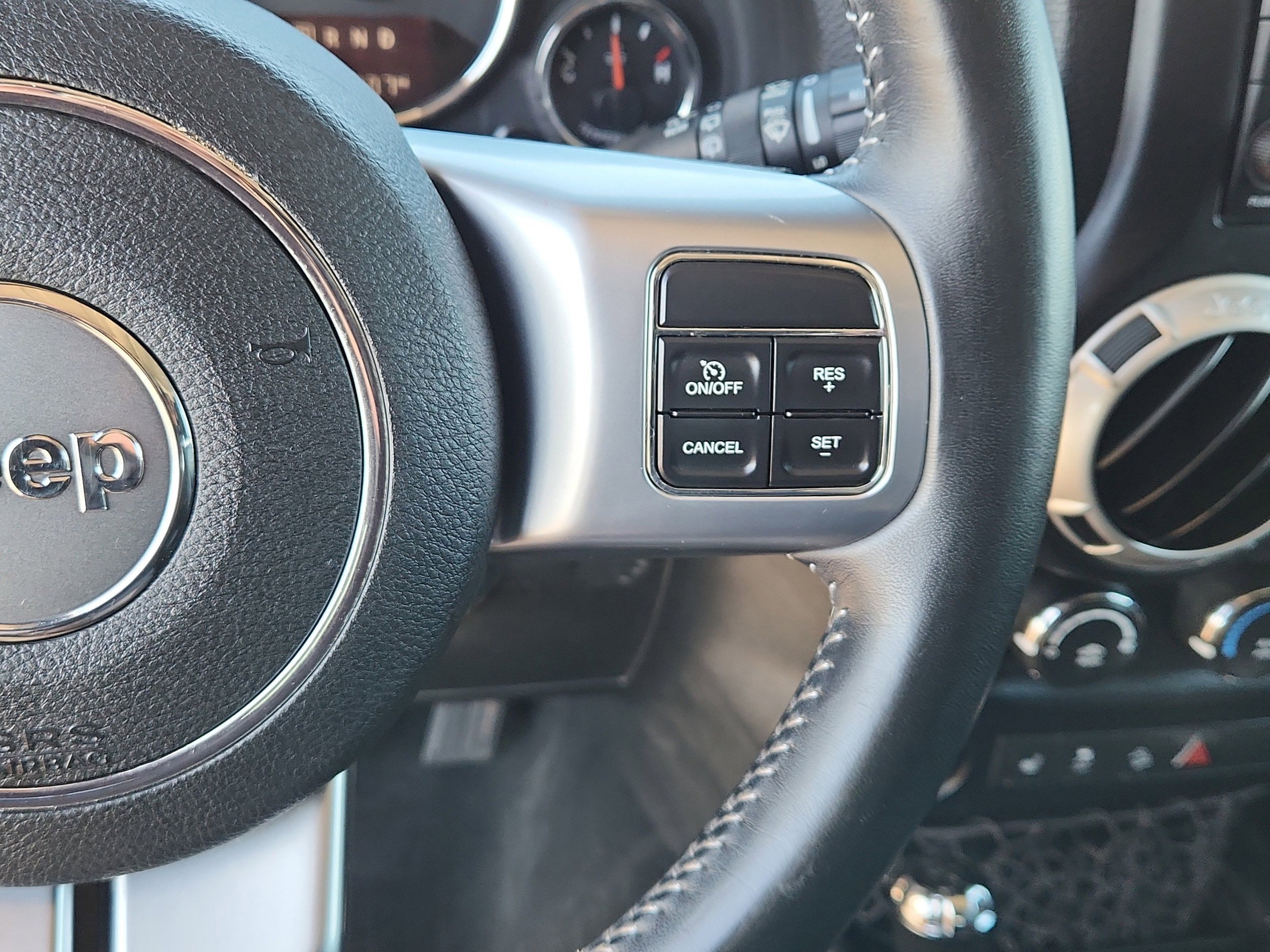 Used 2017 Jeep Wrangler Unlimited Rubicon AWD/4WD image 17